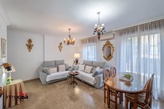 3 chambre Villa/Maison Mitoyenne à vendre à Cúllar Vega - 184 500 € (Ref: 10059298)