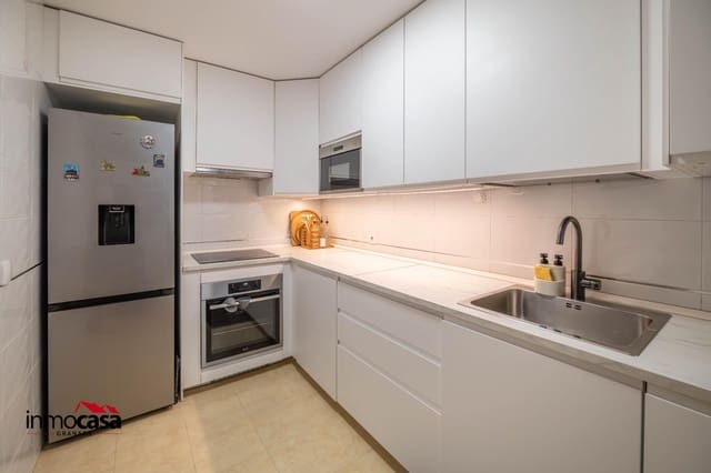 Piso de 2 habitaciones en Las Gabias en venta con garaje - 138.000 € (Ref: 10062143)