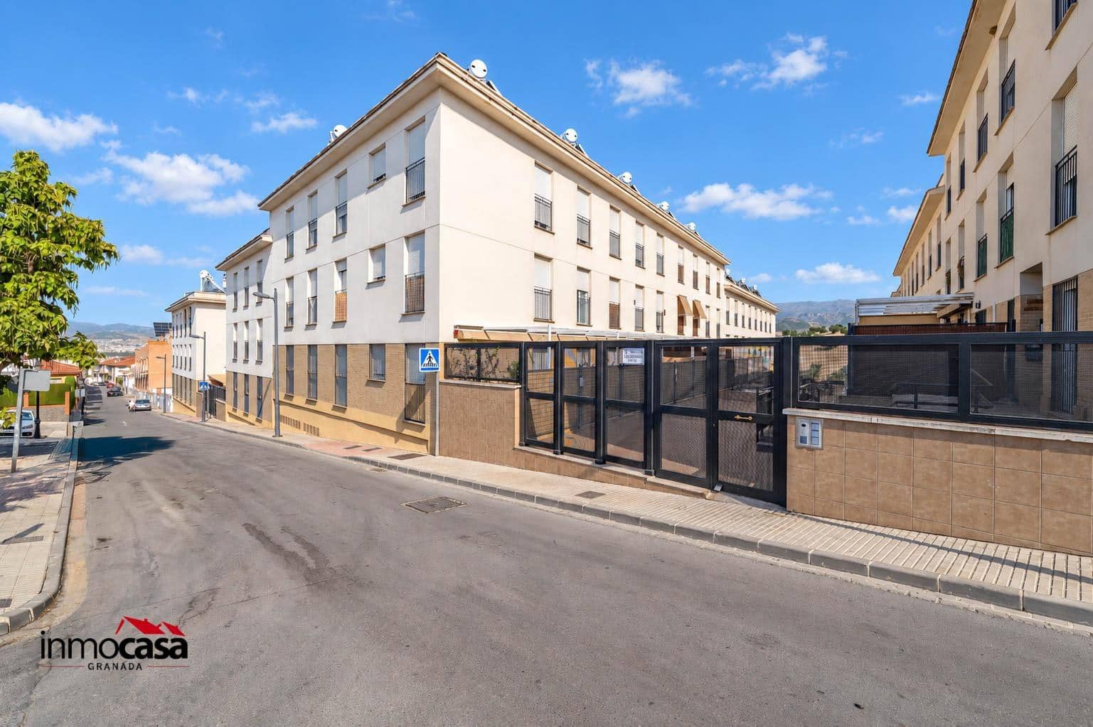 2 slaapkamer Flat te koop in Las Gabias met garage - € 138.000 (Ref: 10062143)