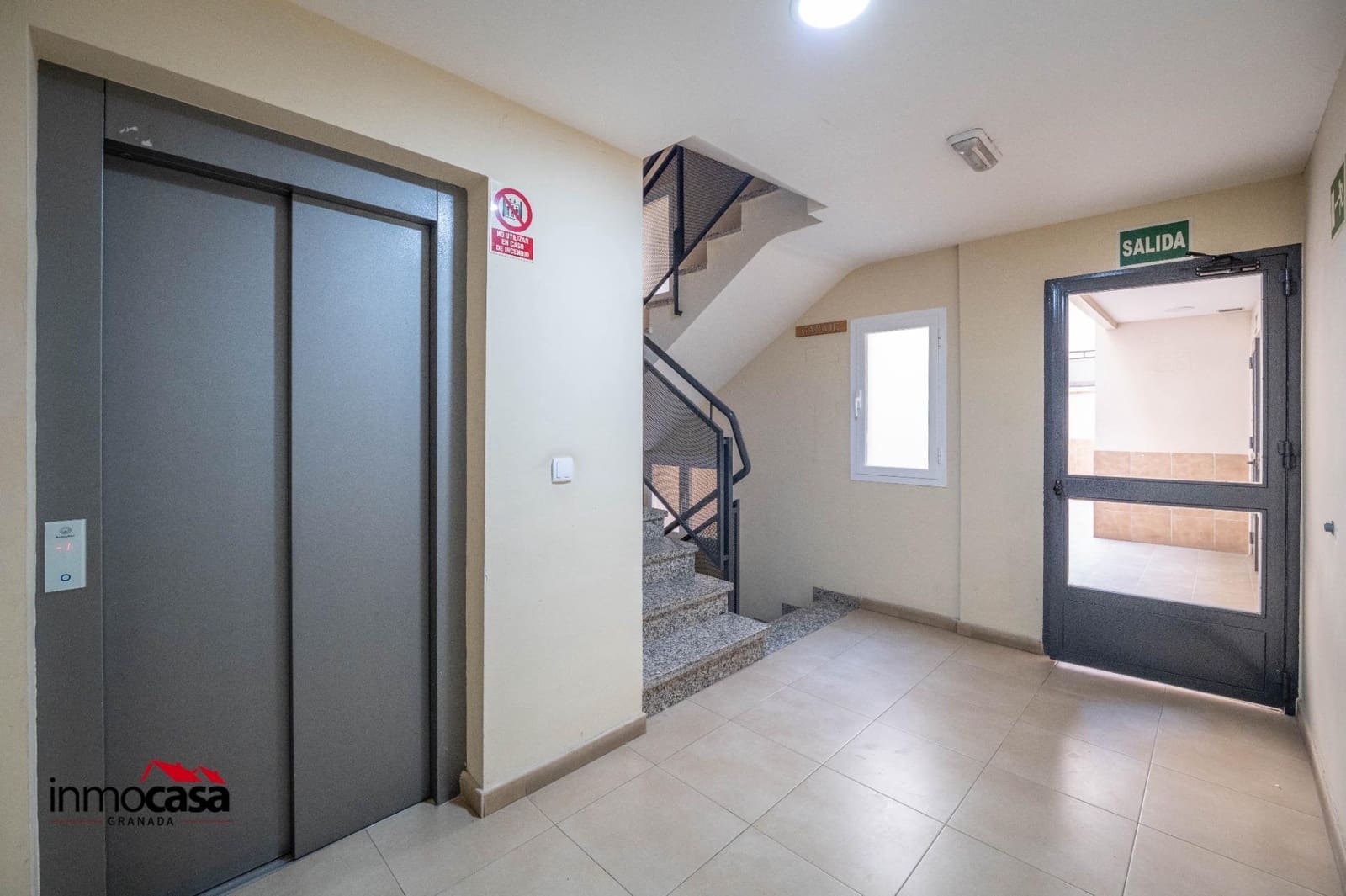 2 slaapkamer Flat te koop in Las Gabias met garage - € 138.000 (Ref: 10062143)