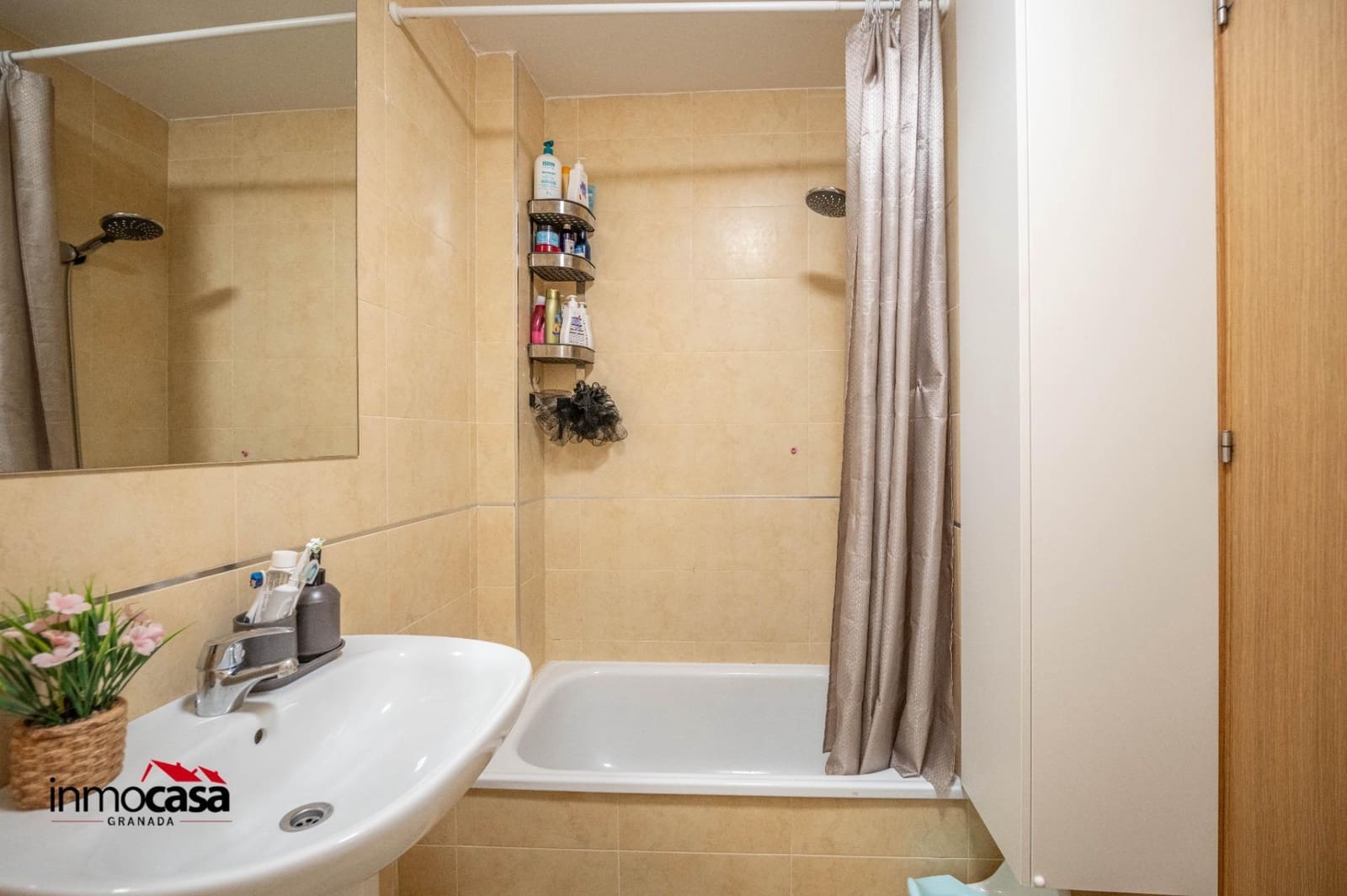 2 slaapkamer Flat te koop in Las Gabias met garage - € 138.000 (Ref: 10062143)