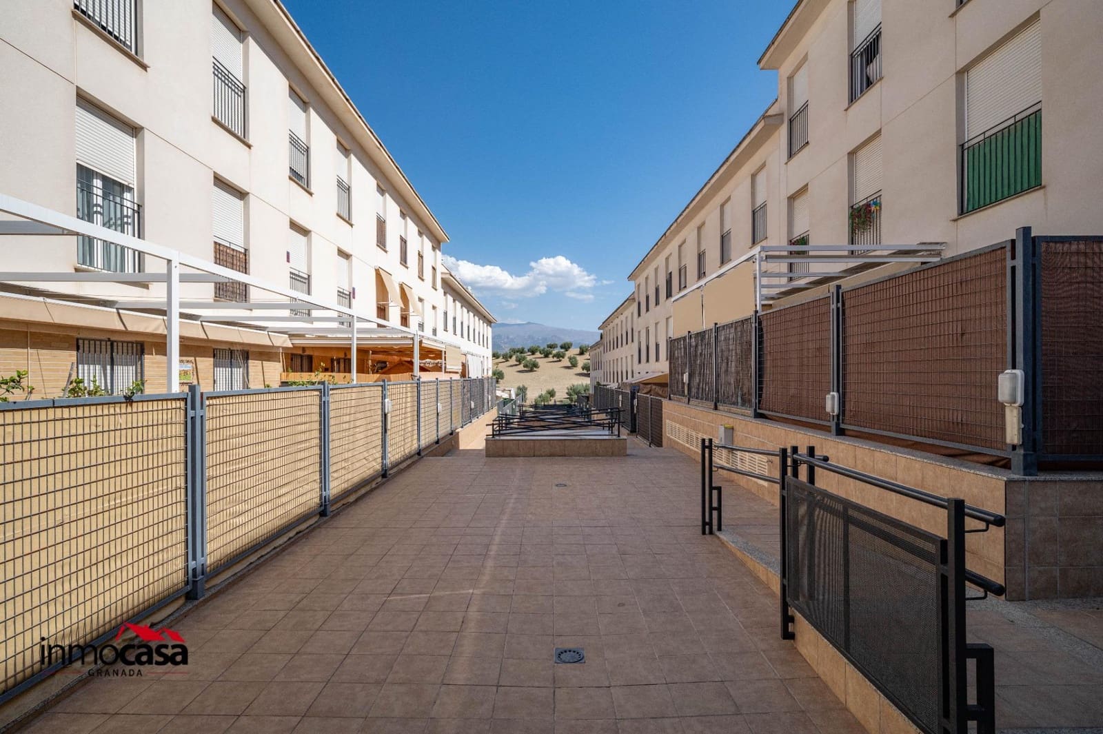 2 slaapkamer Flat te koop in Las Gabias met garage - € 138.000 (Ref: 10062143)