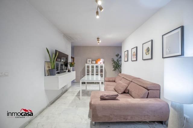Appartement de 2 chambres à louer à Churriana de la Vega avec garage - 750 € (Ref: 10076557)