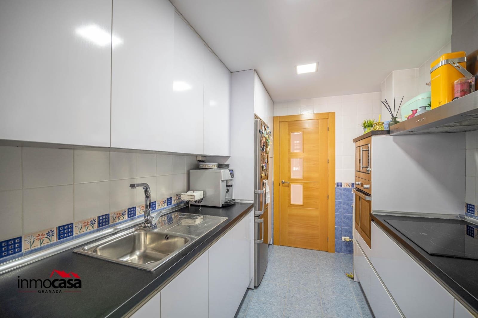 Appartement de 2 chambres à louer à Churriana de la Vega avec garage - 750 € (Ref: 10076557)