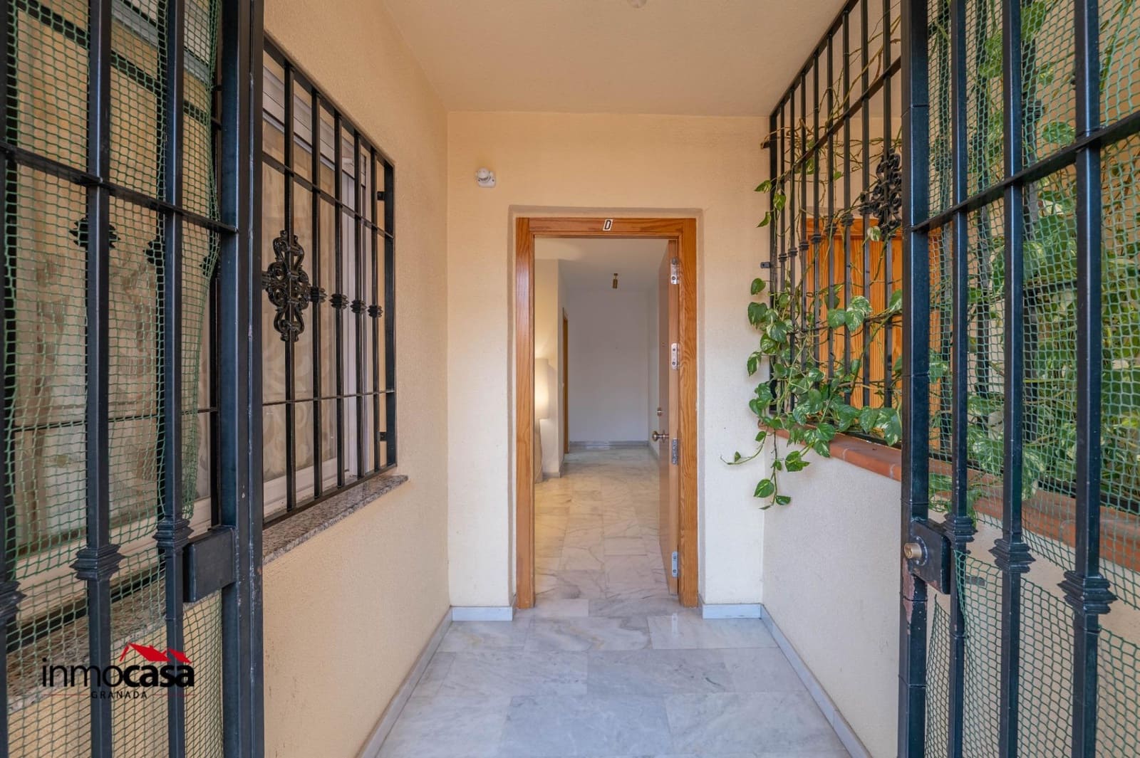 Appartement de 2 chambres à louer à Churriana de la Vega avec garage - 750 € (Ref: 10076557)