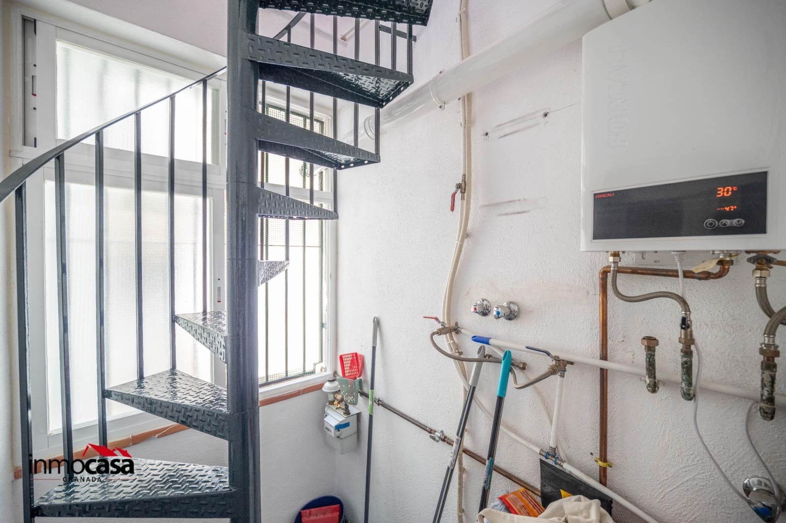 Appartement de 2 chambres à louer à Churriana de la Vega avec garage - 750 € (Ref: 10076557)