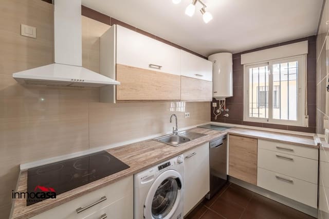 2 sovrum Lägenhet till salu i Cúllar Vega med garage - 140 000 € (Ref: 10076558)