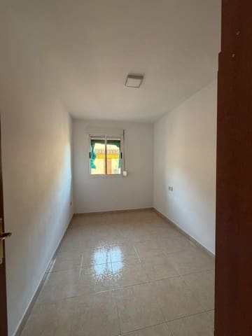 2 slaapkamer Penthouse te huur in Ogíjares - € 700 (Ref: 10086340)