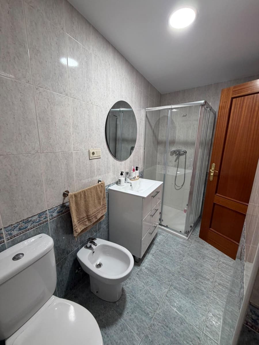 2 slaapkamer Penthouse te huur in Ogijares - € 700 (Ref: 10086340)
