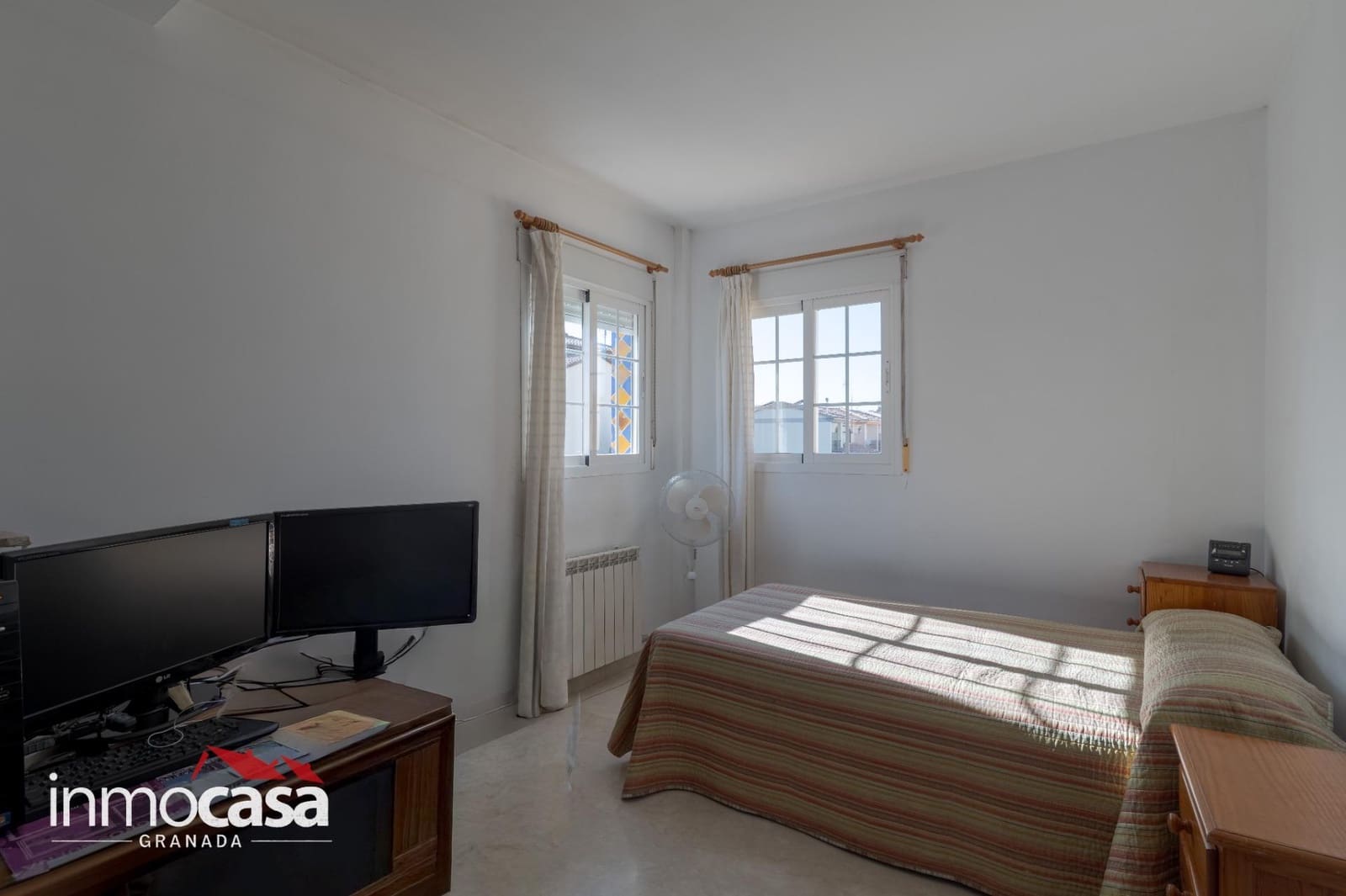 5 bedroom Villa for sale in Peligros with pool - € 434,900 (Ref: 10094854)
