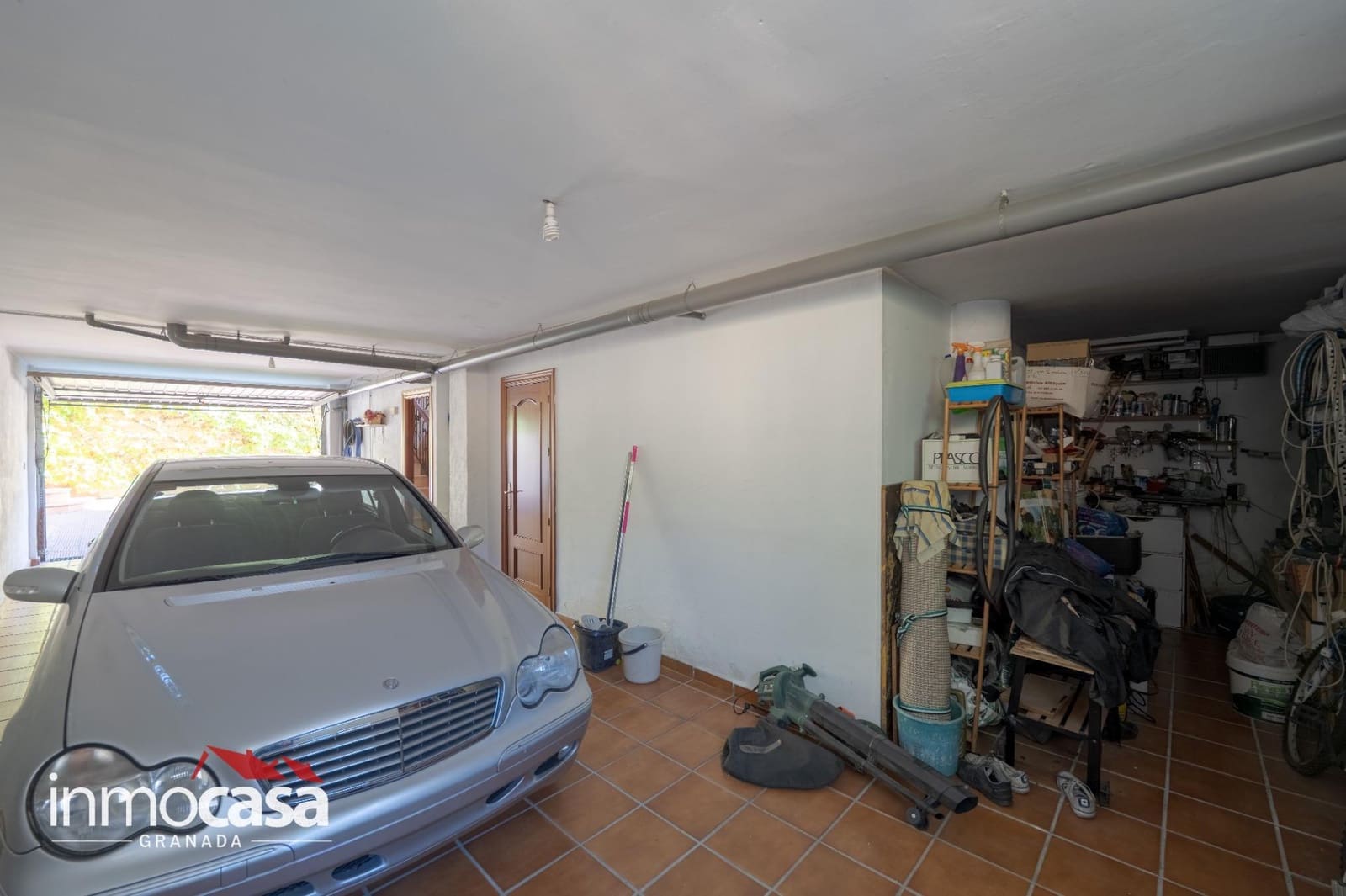 5 bedroom Villa for sale in Peligros with pool - € 434,900 (Ref: 10094854)