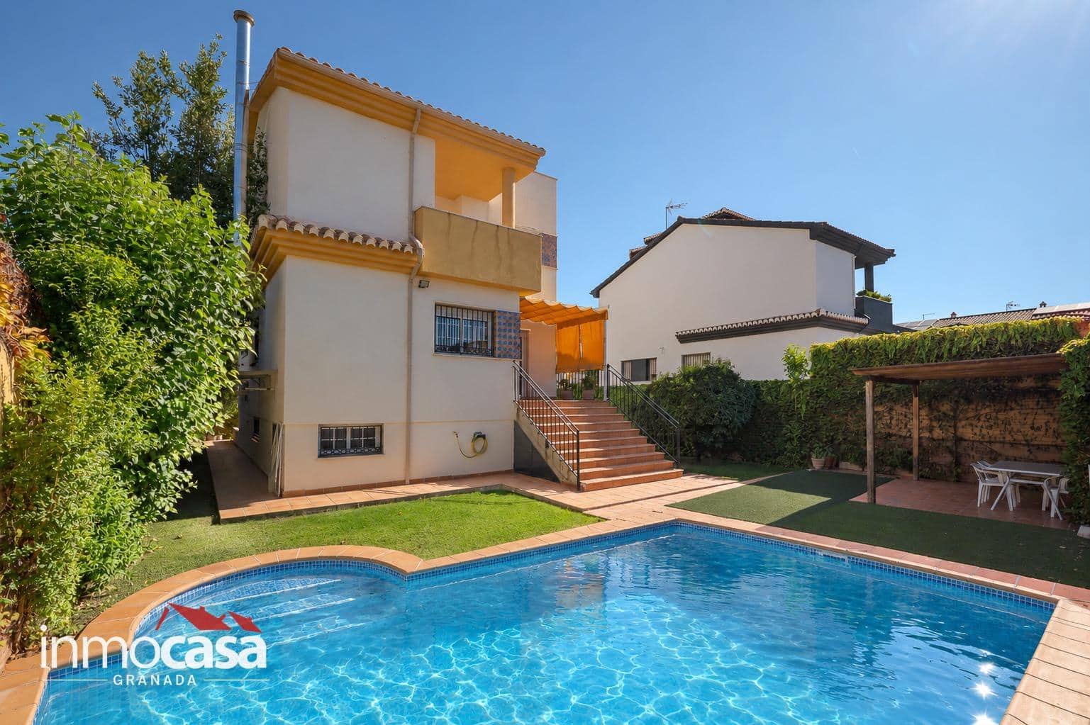 5 bedroom Villa for sale in Peligros with pool - € 434,900 (Ref: 10094854)