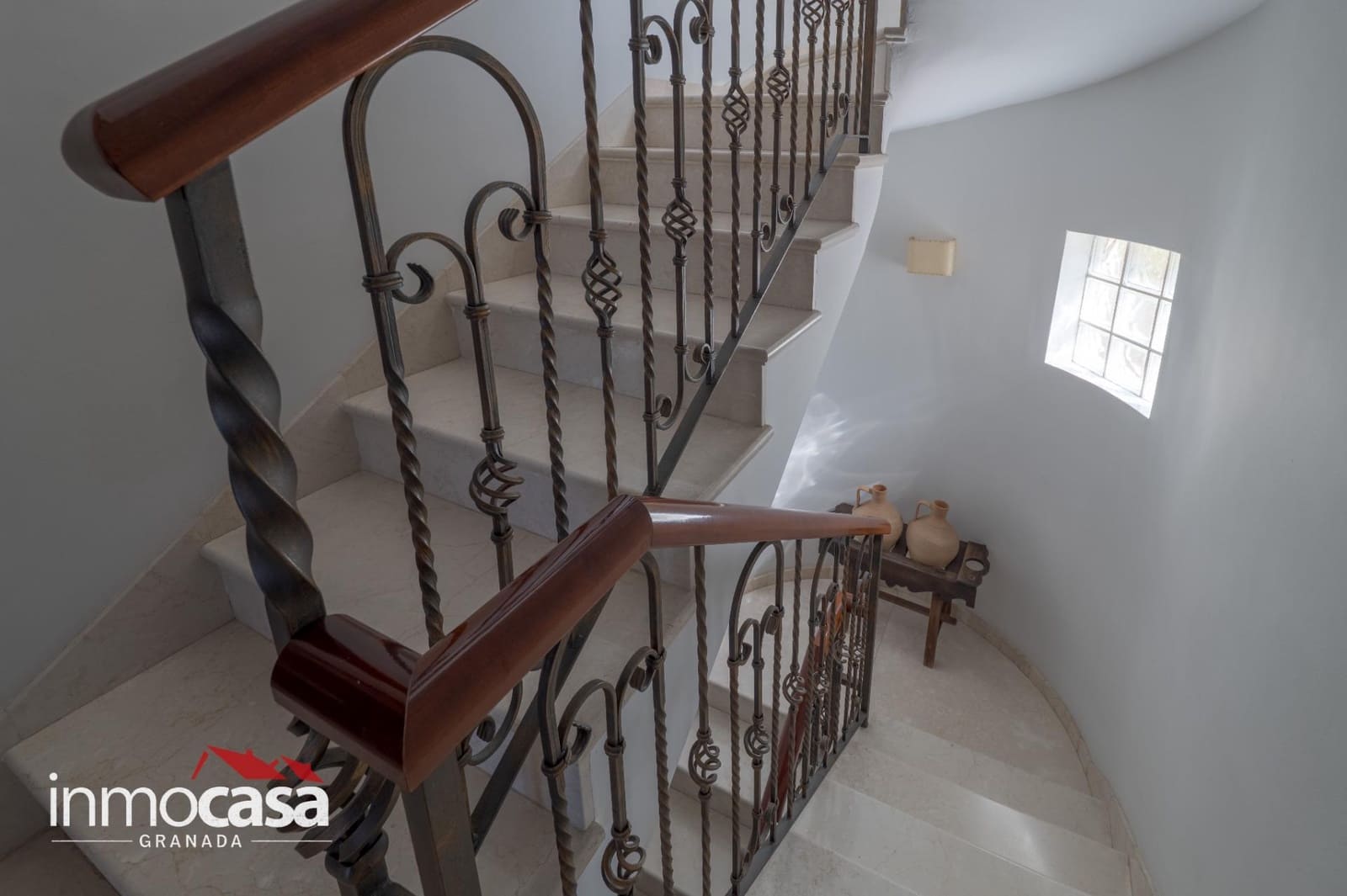 5 bedroom Villa for sale in Peligros with pool - € 434,900 (Ref: 10094854)