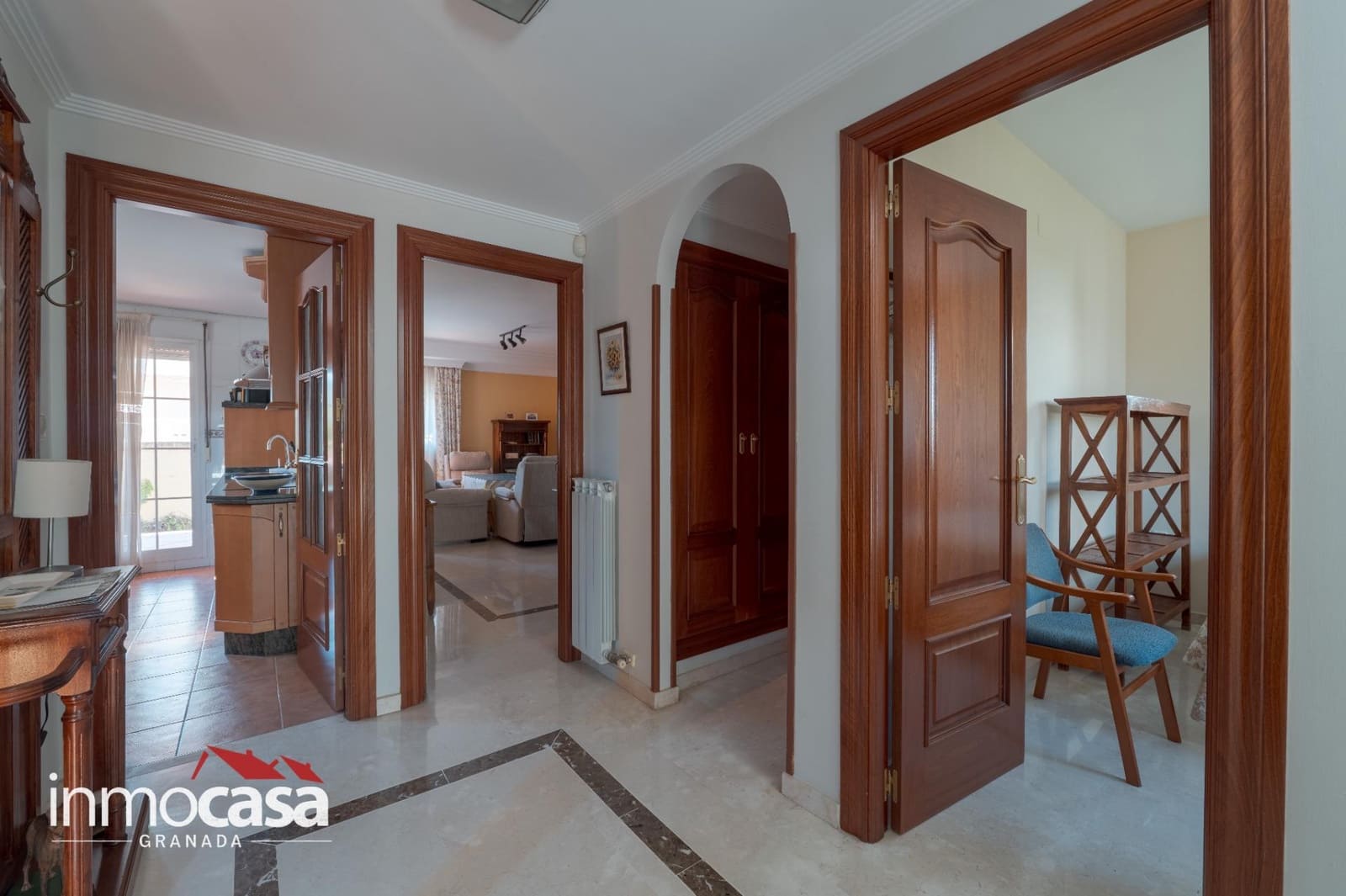 5 bedroom Villa for sale in Peligros with pool - € 434,900 (Ref: 10094854)