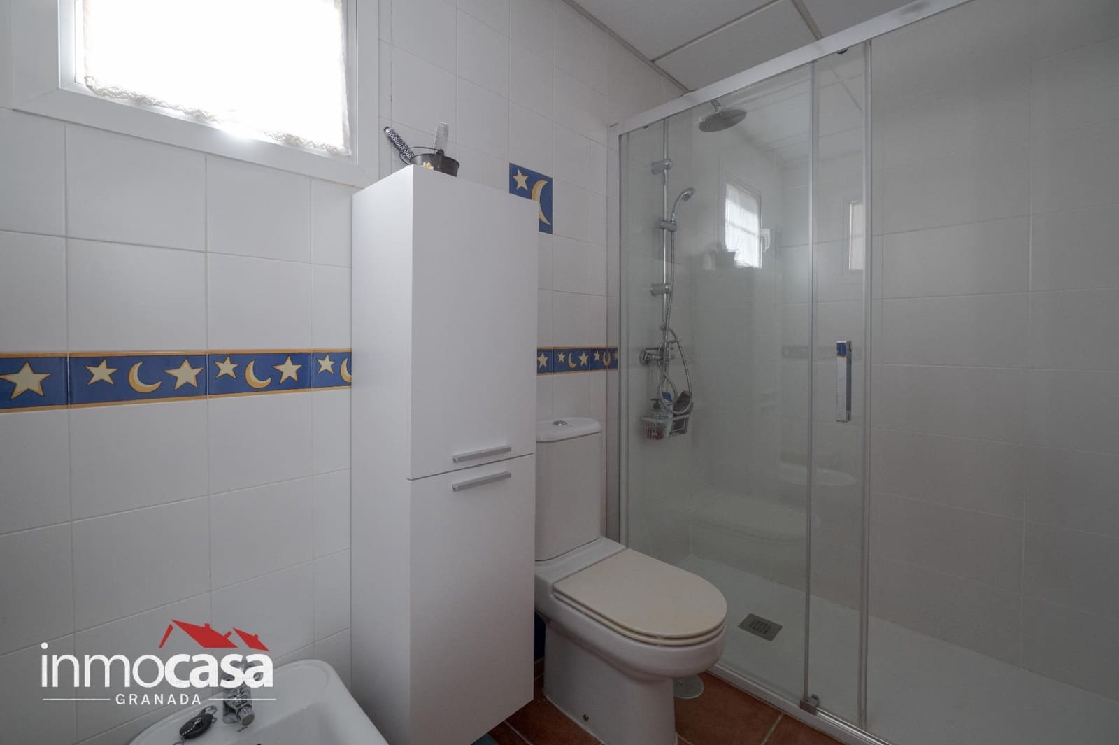 5 bedroom Villa for sale in Peligros with pool - € 434,900 (Ref: 10094854)