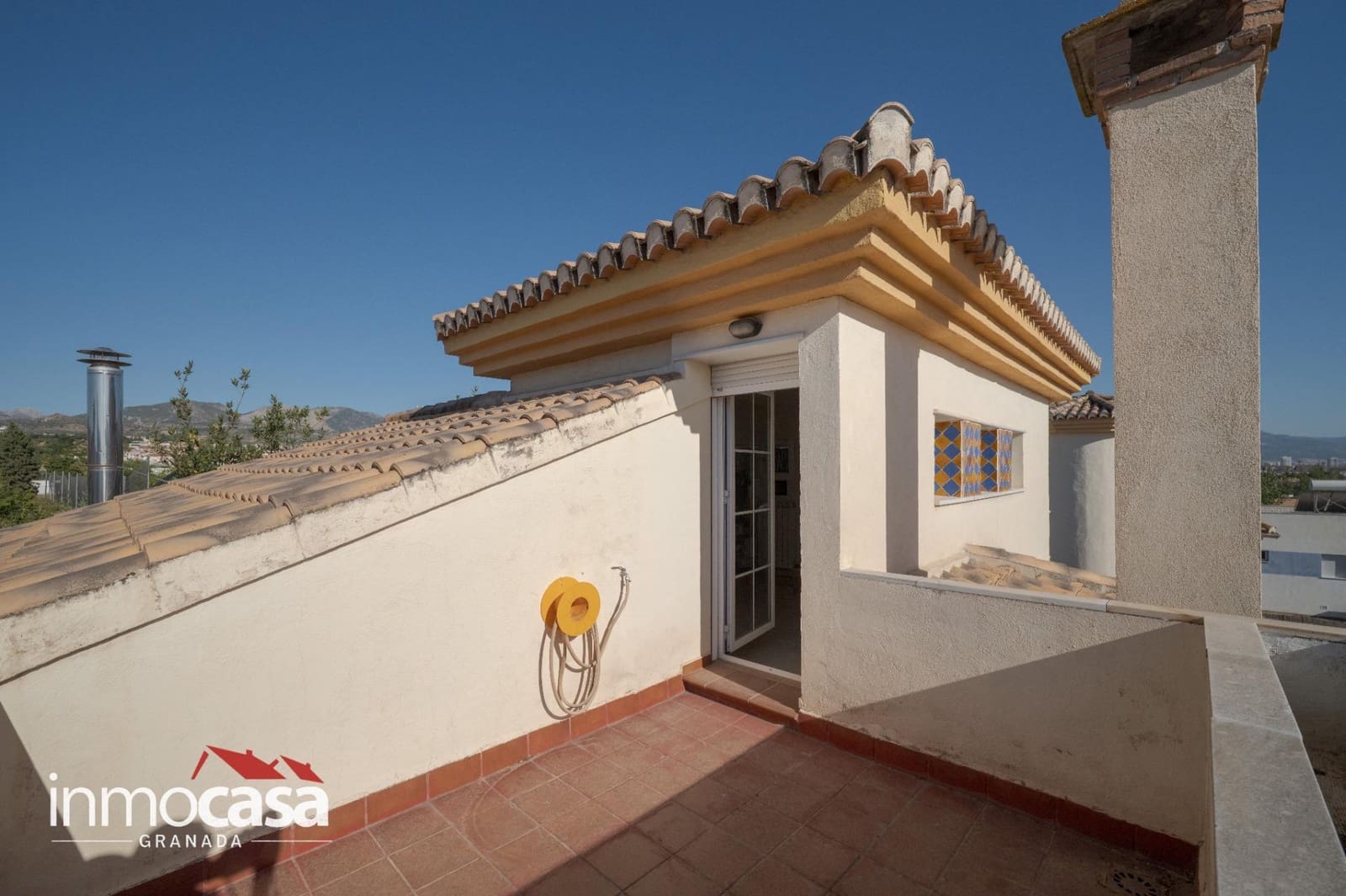 5 bedroom Villa for sale in Peligros with pool - € 434,900 (Ref: 10094854)
