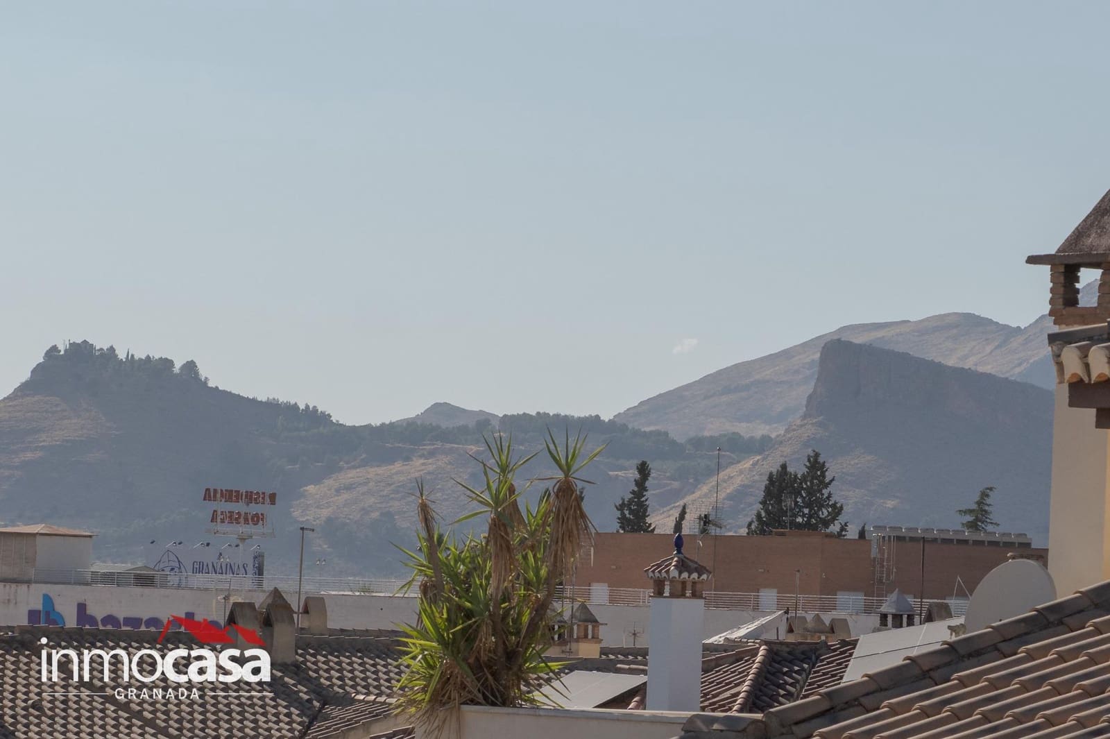 5 bedroom Villa for sale in Peligros with pool - € 434,900 (Ref: 10094854)