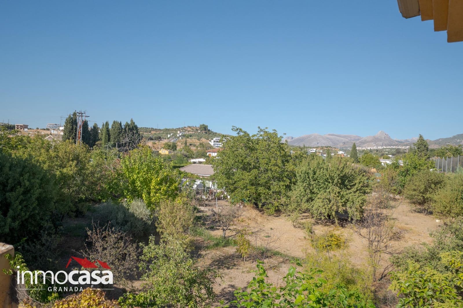 5 bedroom Villa for sale in Peligros with pool - € 434,900 (Ref: 10094854)