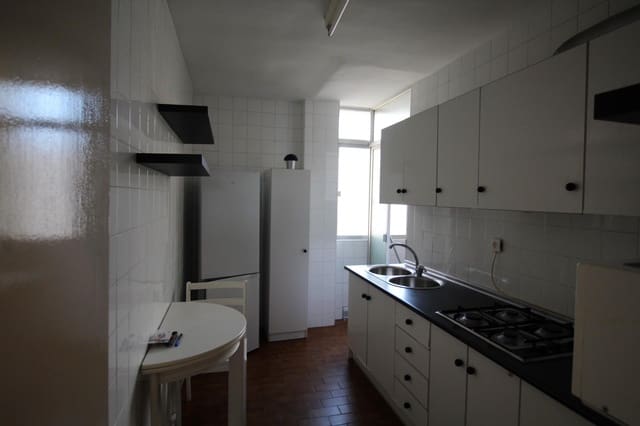 3 bedroom Flat for rent in Zaidin, Granada city - € 800 (Ref: 10102773)