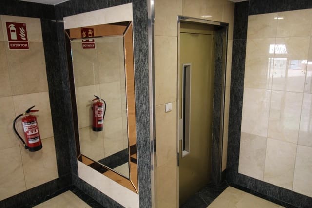 3 makuuhuone Asunto vuokrattavana paikassa Zaidin, Granada kaupunki - 950 € (Ref: 10102774)