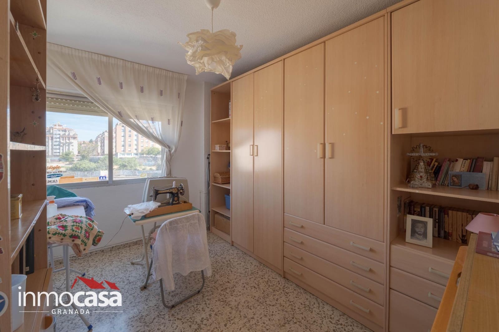 4 sovrum Lägenhet till salu i Granada stad med garage - 259 900 € (Ref: 10109849)