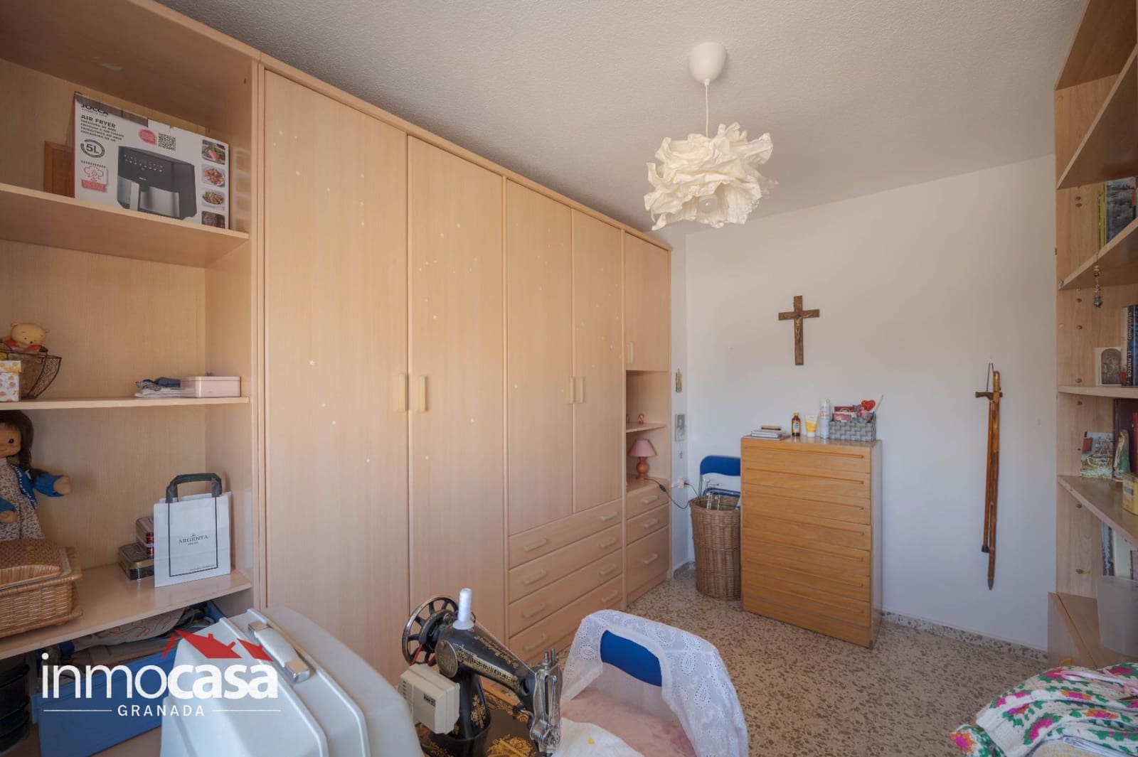 4 sovrum Lägenhet till salu i Granada stad med garage - 259 900 € (Ref: 10109849)