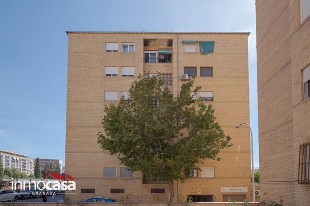 4 sovrum Lägenhet till salu i Camino de Ronda - Rosaleda, Granada stad med garage - 259 900 € (Ref: 10109849)