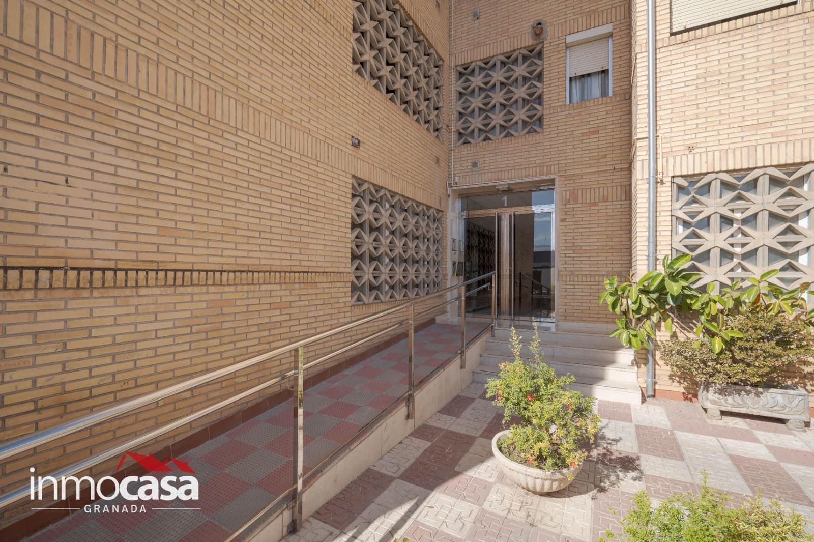 4 sovrum Lägenhet till salu i Granada stad med garage - 259 900 € (Ref: 10109849)