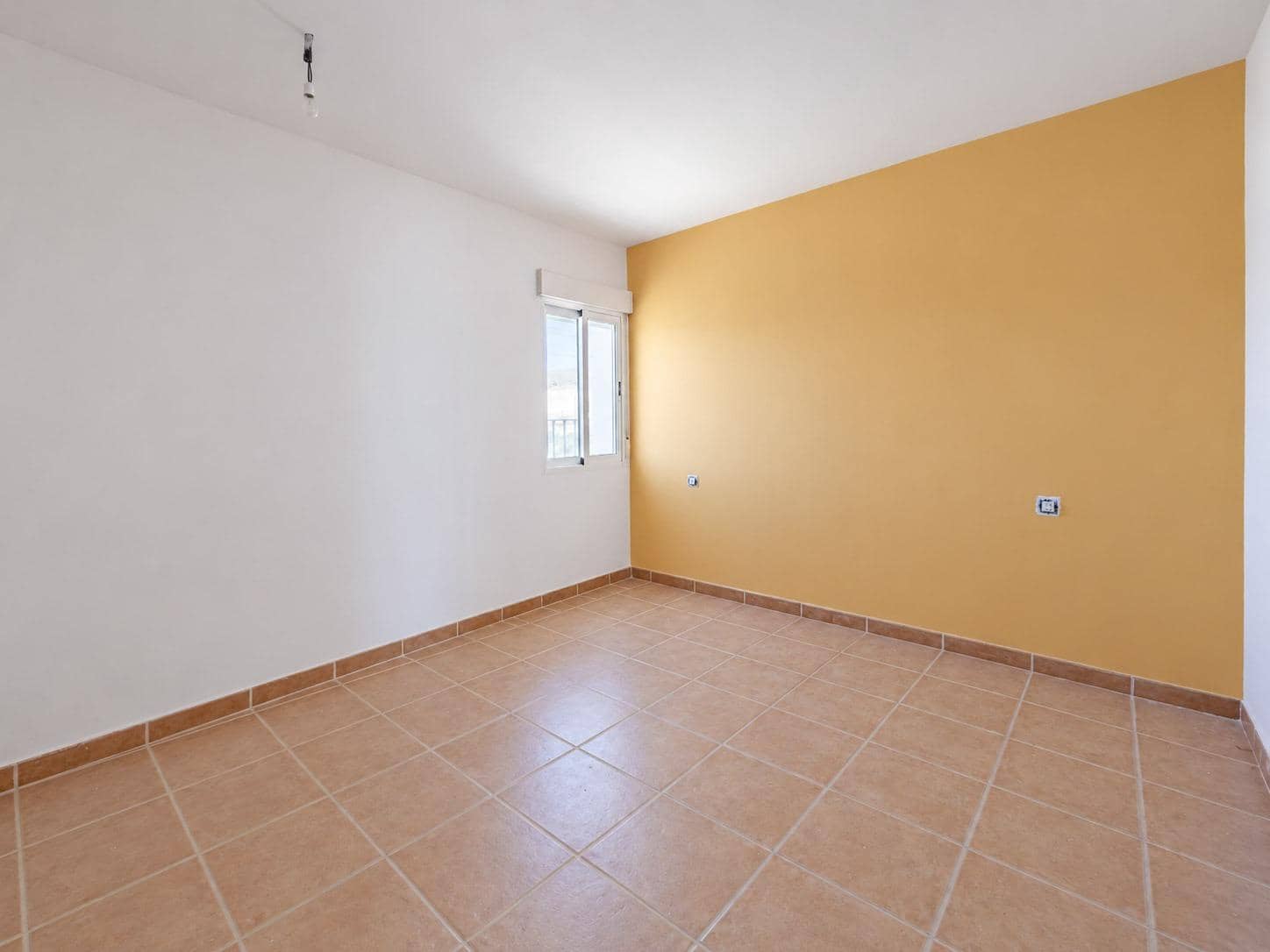 7 bedroom Villa for sale in Padul with pool garage - € 450,000 (Ref: 10115780)