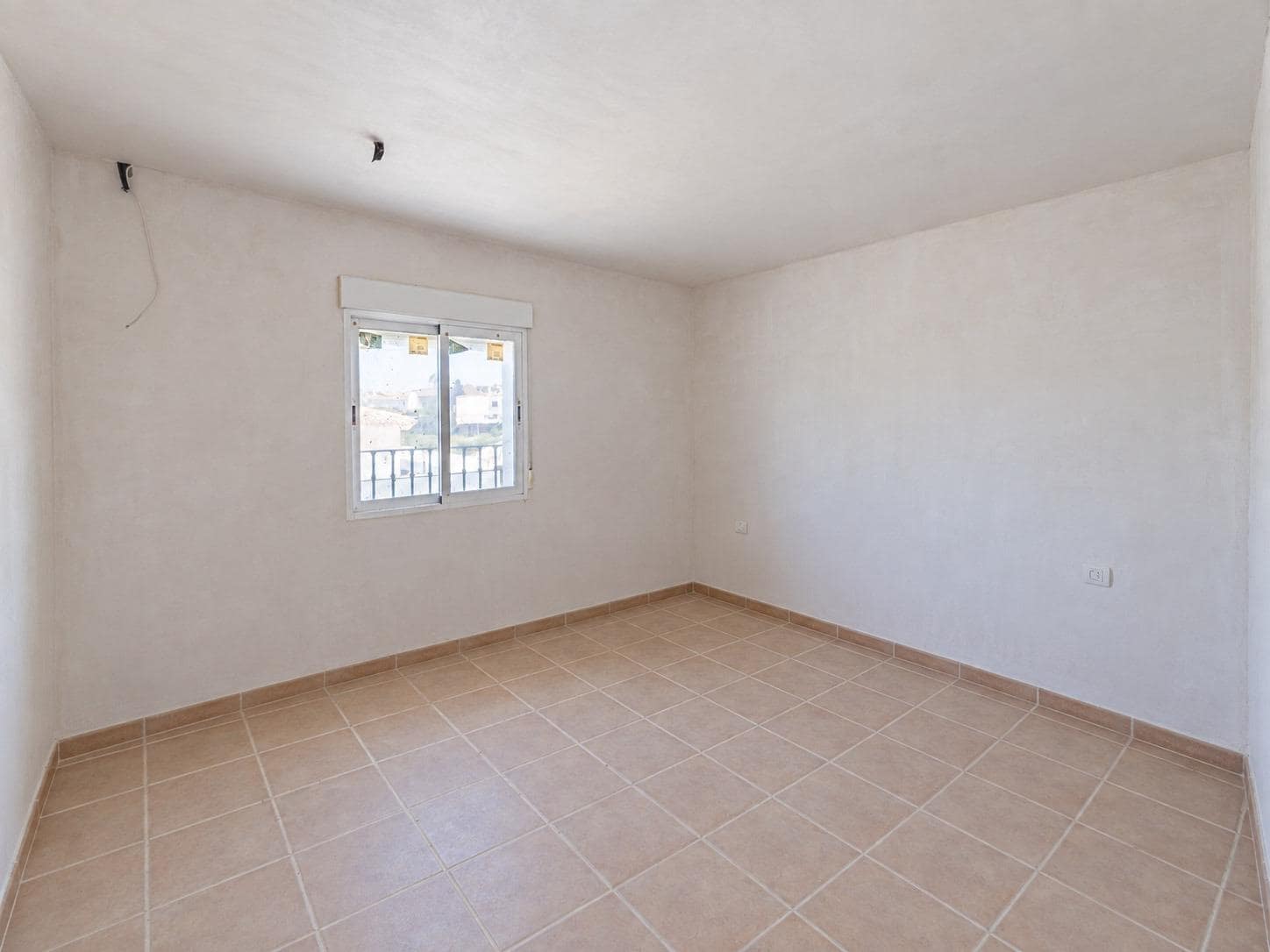 7 bedroom Villa for sale in Padul with pool garage - € 450,000 (Ref: 10115780)