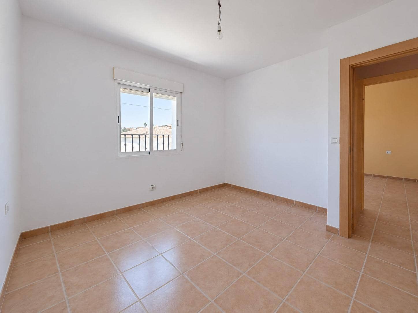 7 bedroom Villa for sale in Padul with pool garage - € 450,000 (Ref: 10115780)