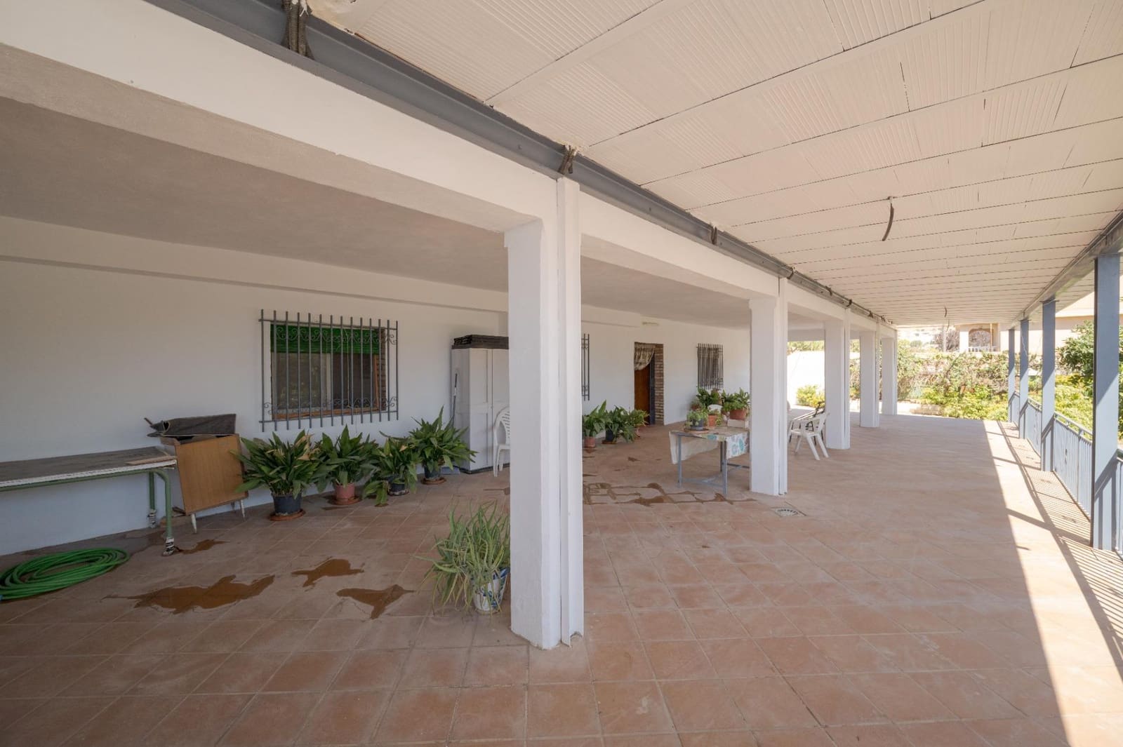 7 bedroom Villa for sale in Padul with pool garage - € 450,000 (Ref: 10115780)