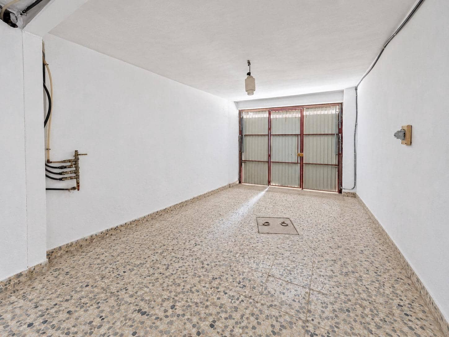 7 bedroom Villa for sale in Padul with pool garage - € 450,000 (Ref: 10115780)