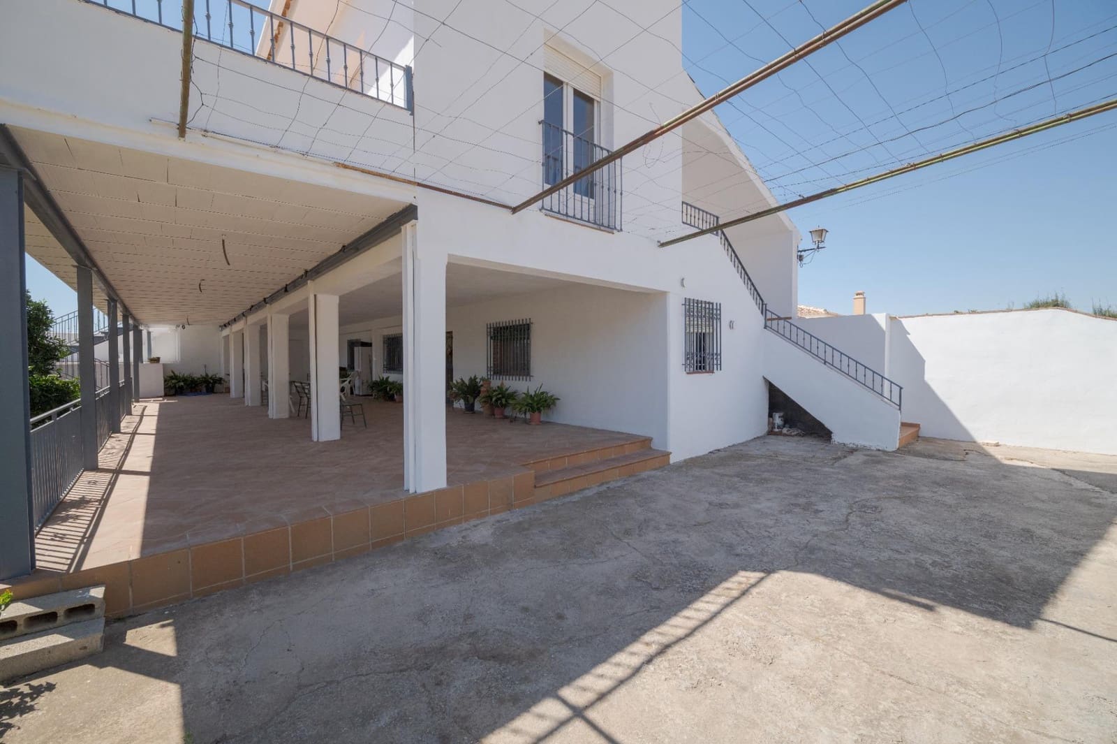 7 bedroom Villa for sale in Padul with pool garage - € 450,000 (Ref: 10115780)