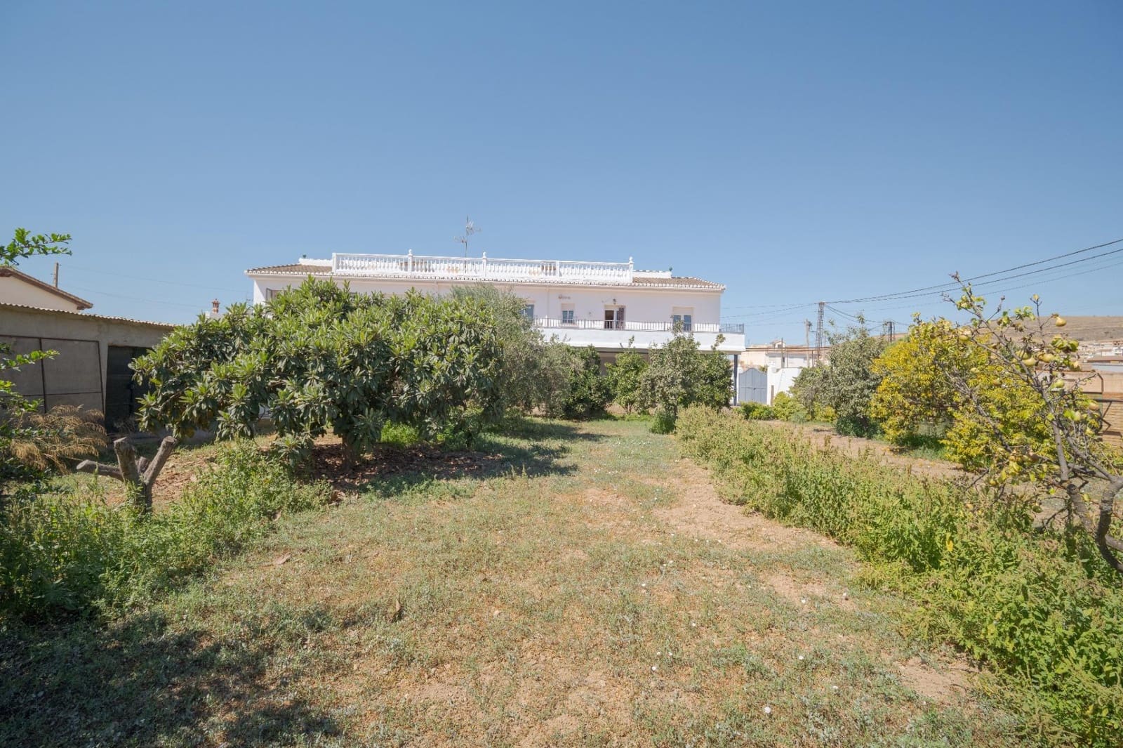 7 bedroom Villa for sale in Padul with pool garage - € 450,000 (Ref: 10115780)