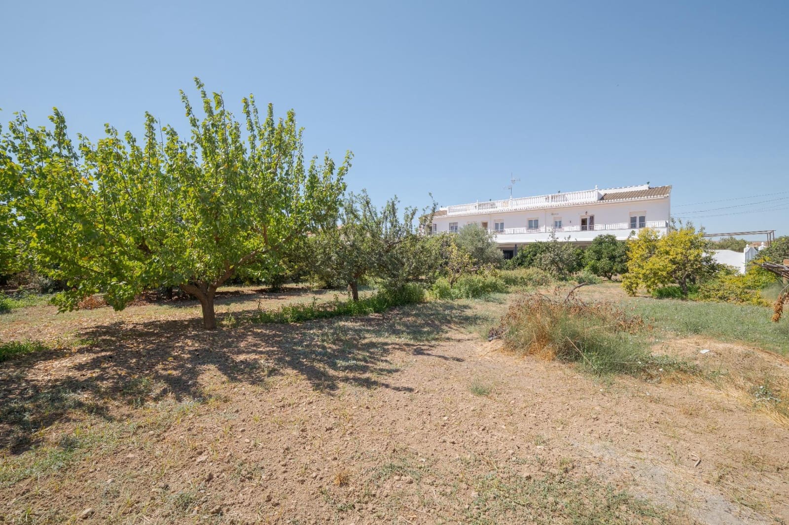 7 bedroom Villa for sale in Padul with pool garage - € 450,000 (Ref: 10115780)