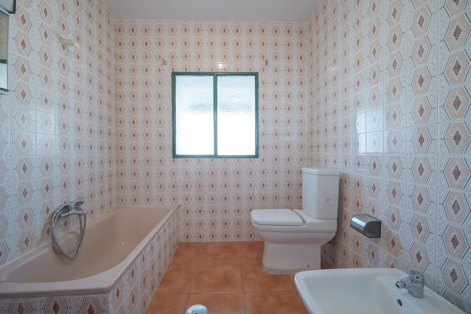 7 bedroom Villa for sale in Padul with pool garage - € 450,000 (Ref: 10115780)