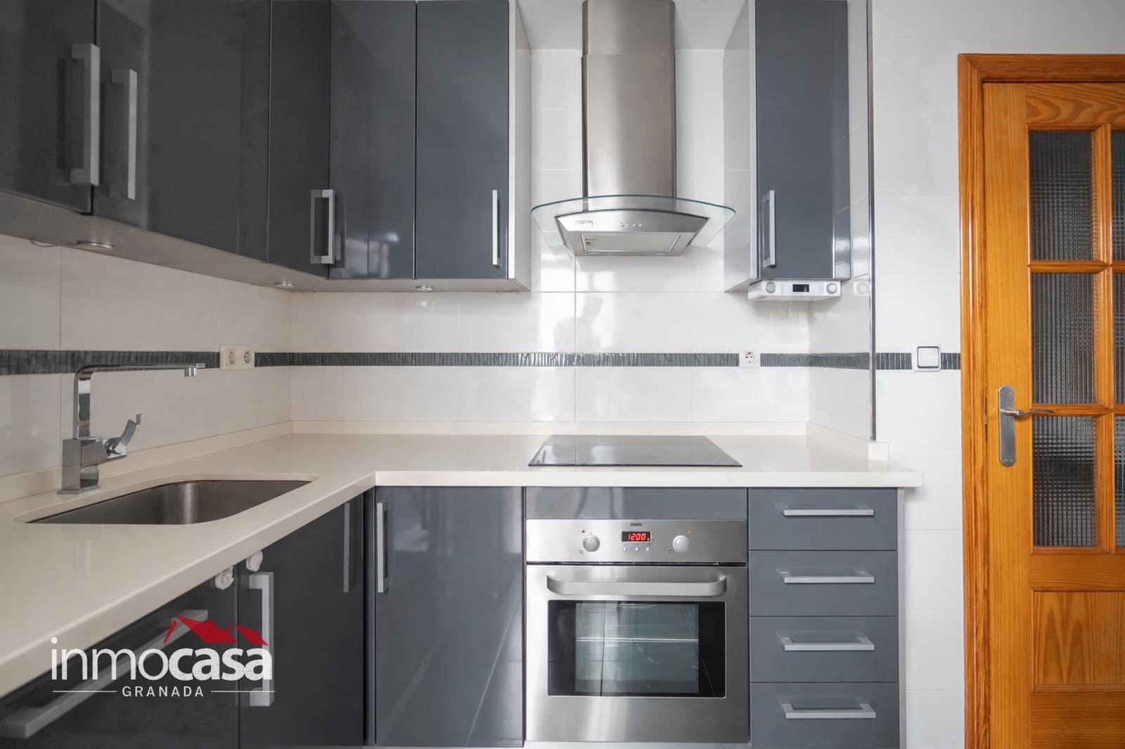 Piso de 2 habitaciones en Granada ciudad en venta con garaje - 259.900 € (Ref: 10131774)