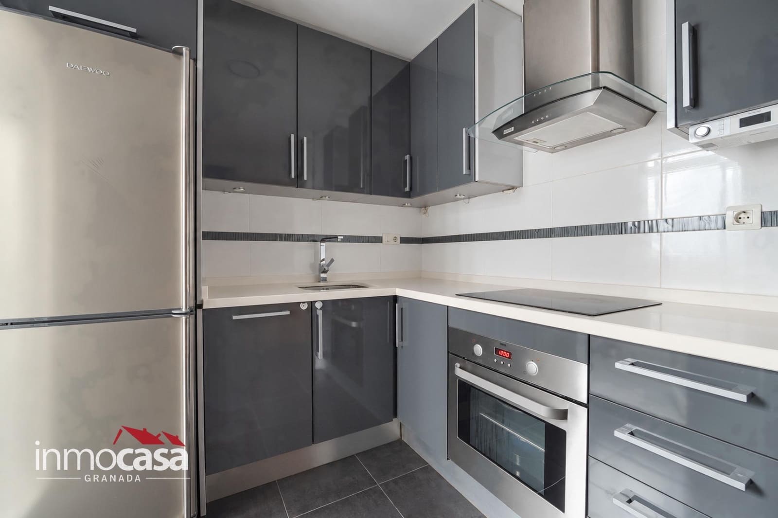 Piso de 2 habitaciones en Granada ciudad en venta con garaje - 259.900 € (Ref: 10131774)