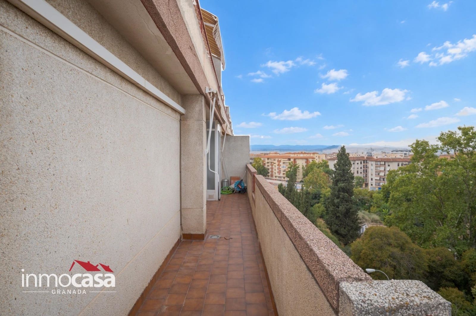 3 soveværelse Lejlighed til salg i Granada by med garage - € 299.999 (Ref: 10139852)