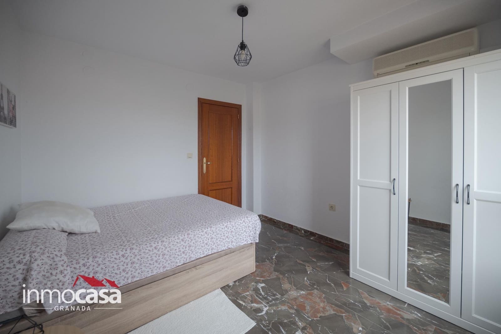 3 soveværelse Lejlighed til salg i Granada by med garage - € 299.999 (Ref: 10139852)