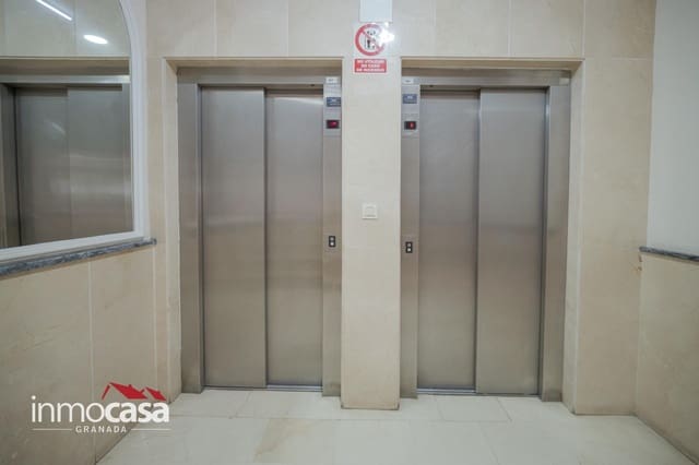 3 soveværelse Lejlighed til salg i Granada by med garage - € 299.999 (Ref: 10139852)