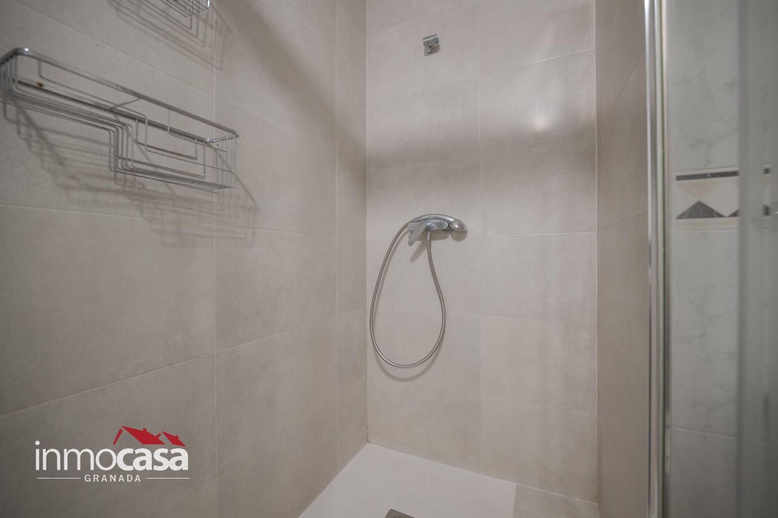 3 soveværelse Lejlighed til salg i Granada by med garage - € 299.999 (Ref: 10139852)
