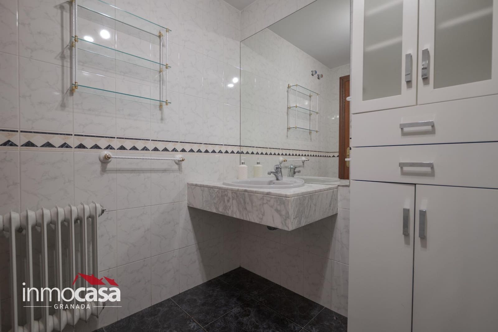3 soveværelse Lejlighed til salg i Granada by med garage - € 299.999 (Ref: 10139852)