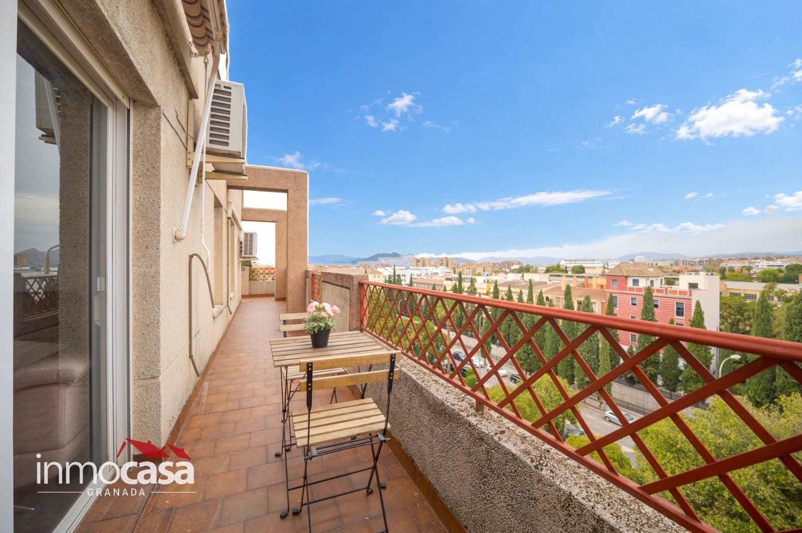 3 soveværelse Lejlighed til salg i Granada by med garage - € 299.999 (Ref: 10139852)