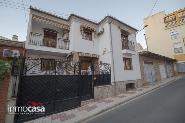 6 quarto Moradia para venda em Maracena com garagem - 380 000 € (Ref: 10159848)