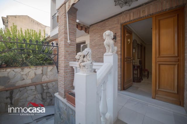6 quarto Moradia para venda em Maracena com garagem - 380 000 € (Ref: 10159848)