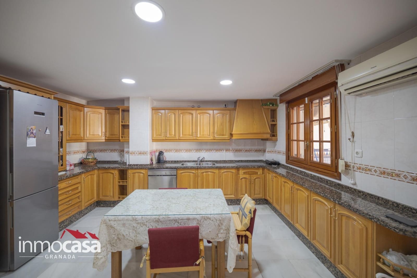 6 quarto Moradia para venda em Maracena com garagem - 380 000 € (Ref: 10159848)