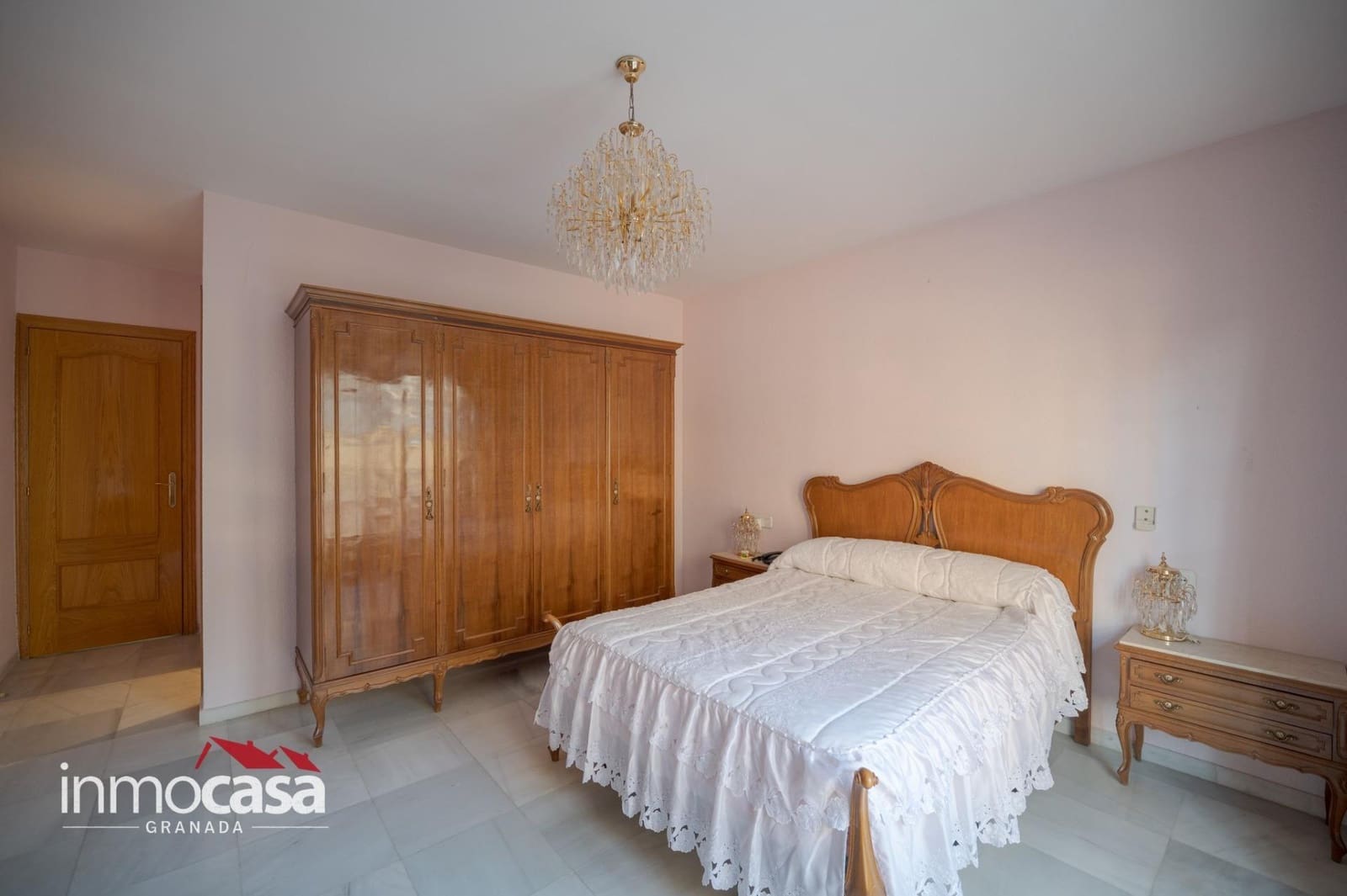 6 quarto Moradia para venda em Maracena com garagem - 380 000 € (Ref: 10159848)