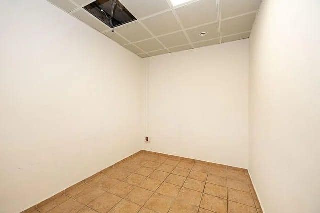 Comercial para arrendar em Granada cidade - 600 € (Ref: 10165178)